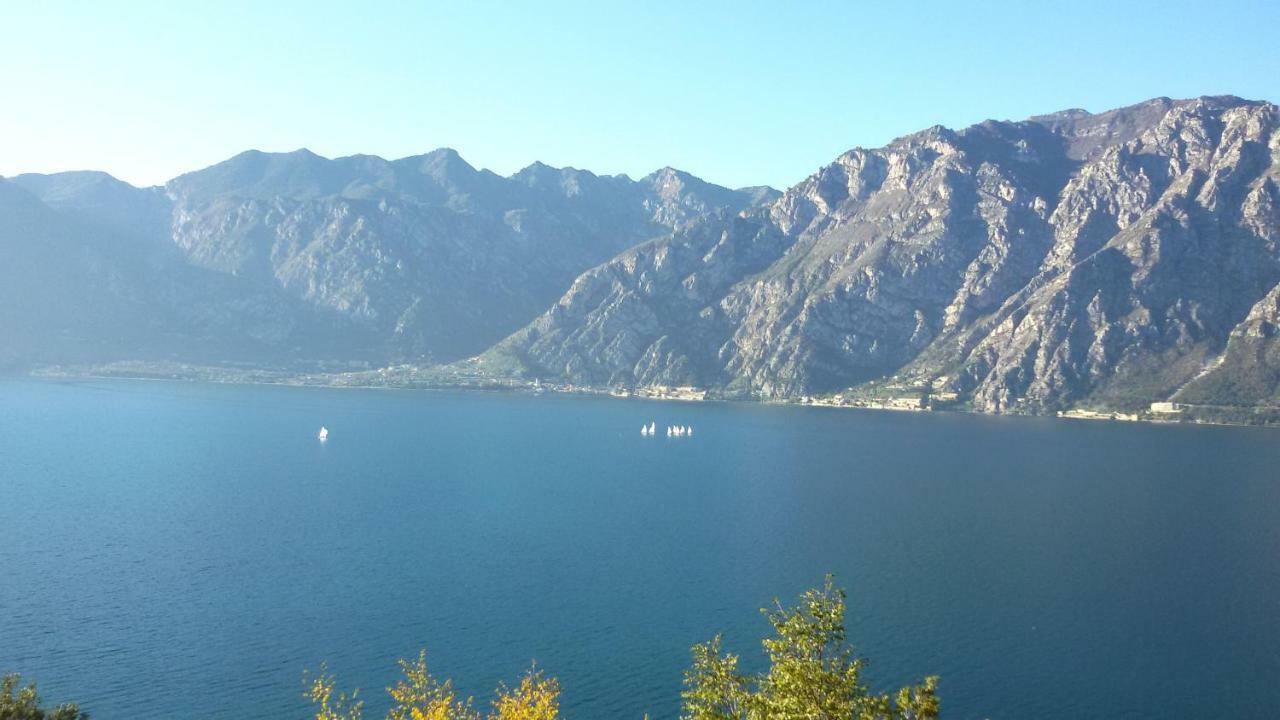Gardenmaisonette Malcesine Bagian luar foto