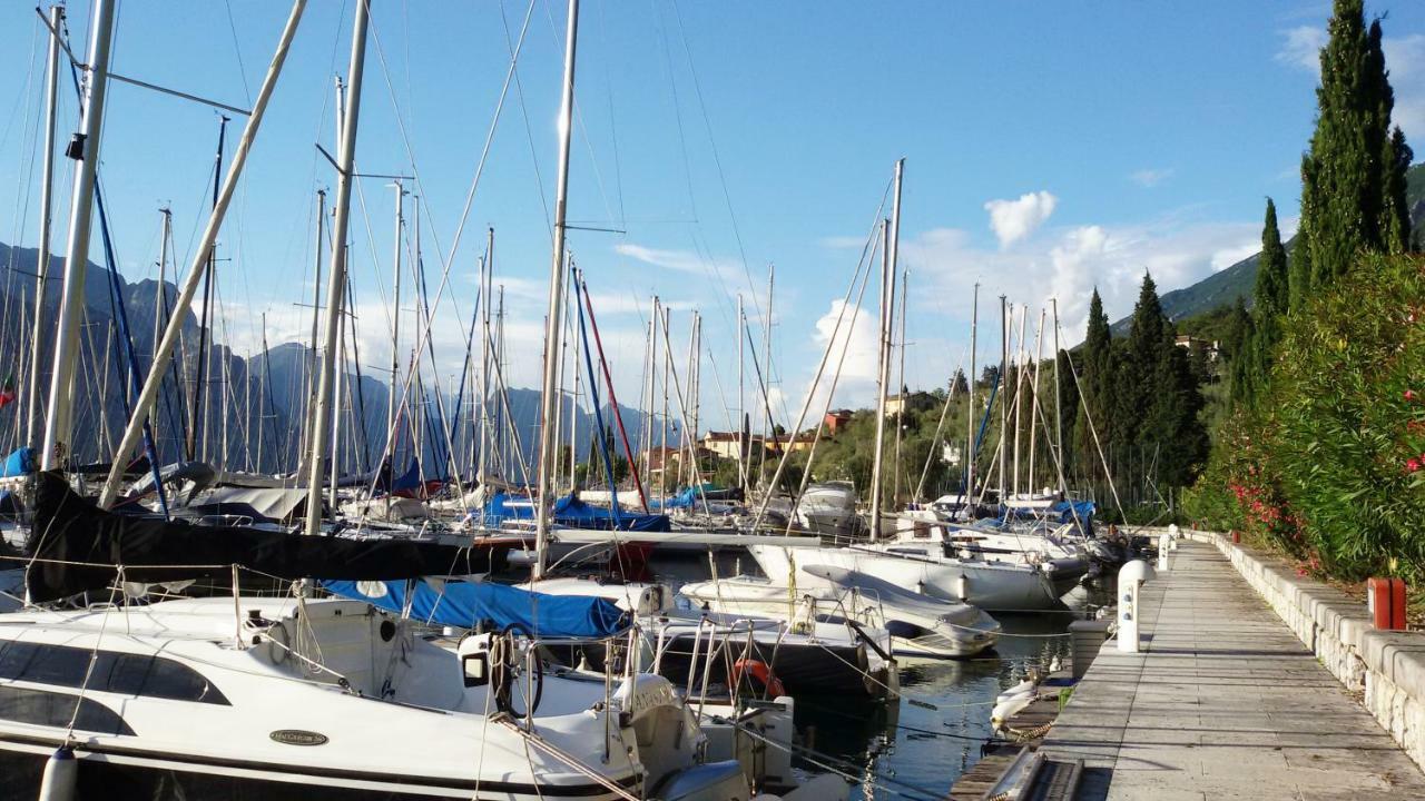 Gardenmaisonette Malcesine Bagian luar foto